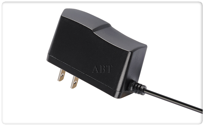 6V1.5A蓝颜gtv
适配器